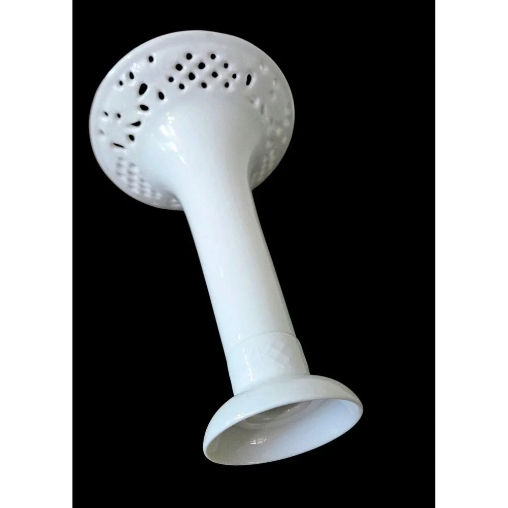 Oscar de la Renta White Ceramic Reticulated Taper Candlestick‎ Holder MINT 7.5